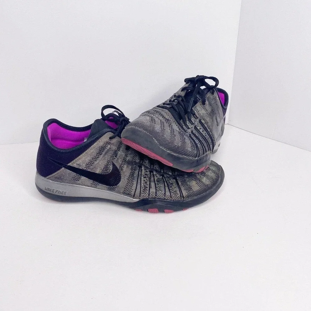 Nike Womens Free Running Shoes Sneakers Size 6.5 Silver Black Metallic